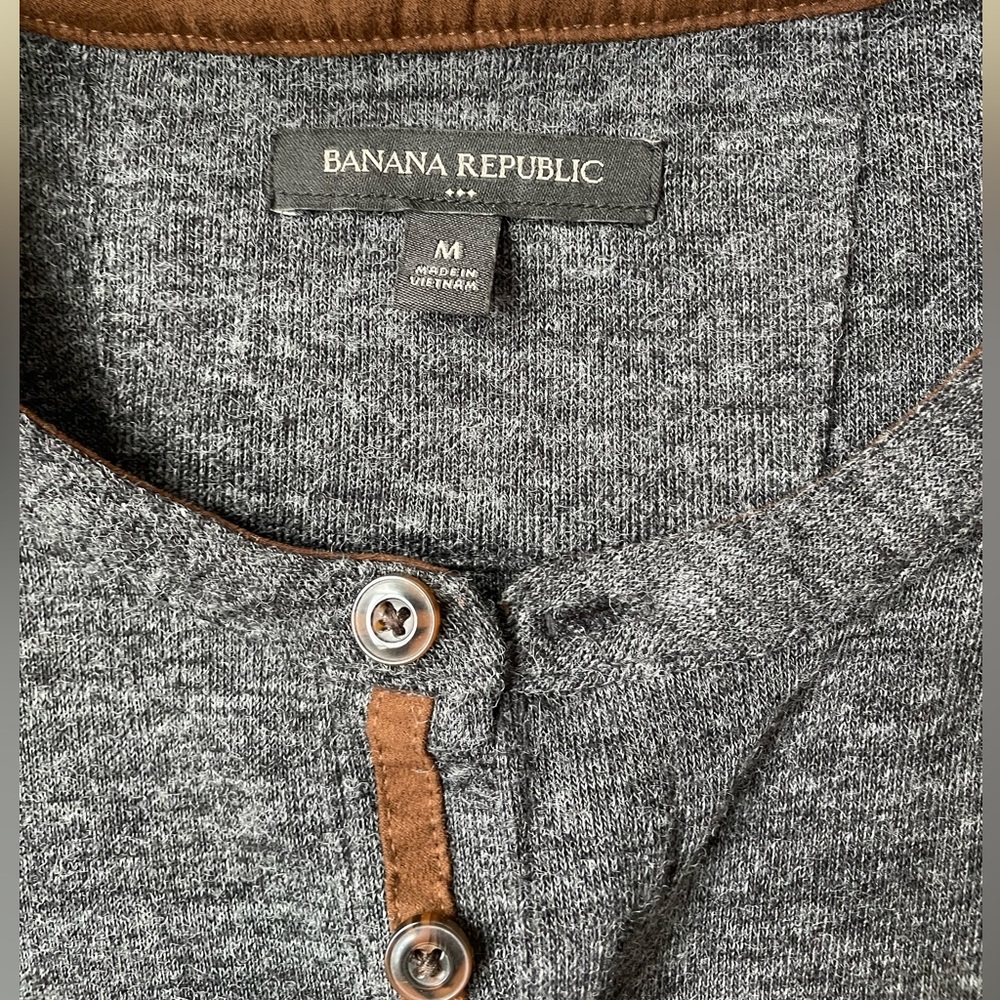 Banana Republic Mens Thick Knit Henley, Size M - Picture 3 of 4